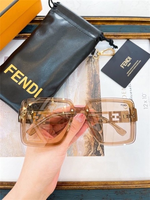 Fendi sunglass-405